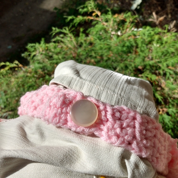Hand crochet scarf with button on back. Pink. New. - Picture 3 of 3